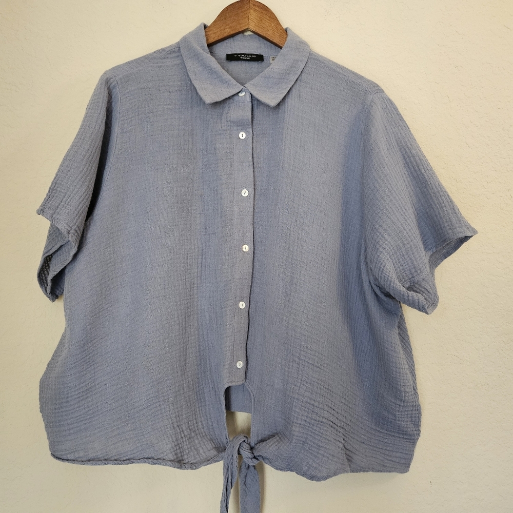 Tahari Woman Gauzy Chambray‎ Top Size 2X Blue Button Down Waist Tie Relaxed Fit